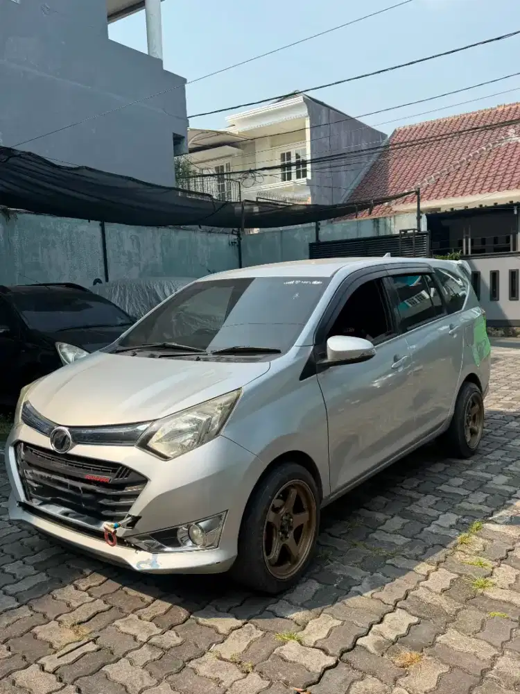 Daihatsu Sigra R Manual thn 2019