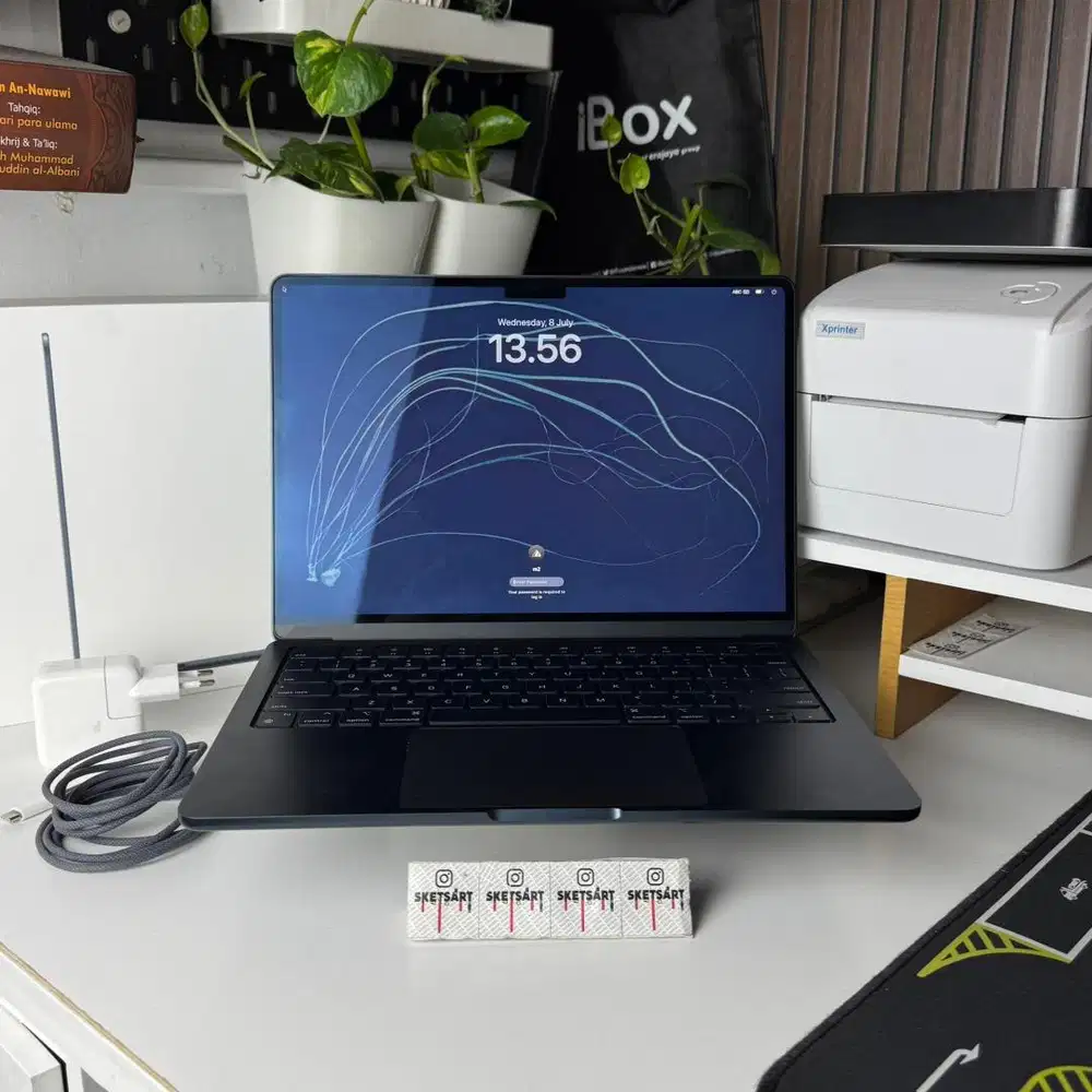 MacBook Air M2 16/256gb iBox Midnight Garansi Resmi Juni 2027