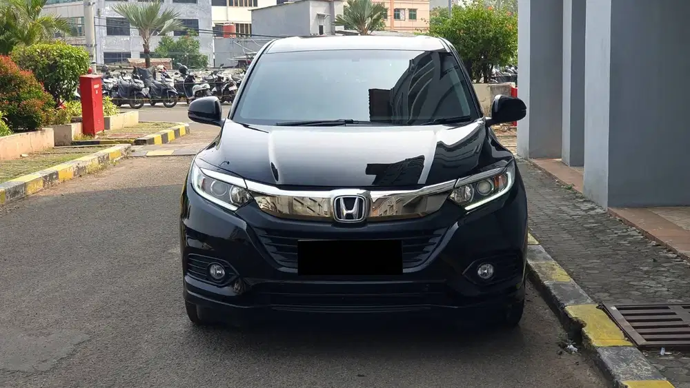 Honda HRV HR-V HR V 1.5 E CVT Facelift Hitam NIK 2021 Low KM Garansi