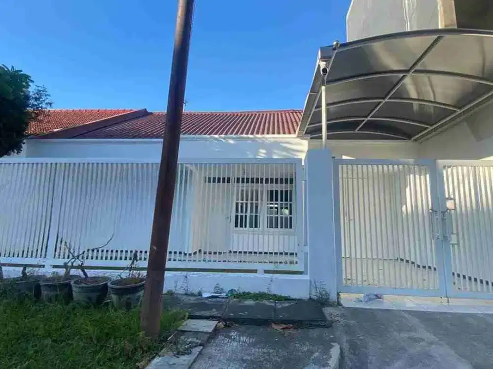 Dijual dan disewakan Rumah 1 lantai Siap huni Darmo Permai Selatan Minimalis Modern