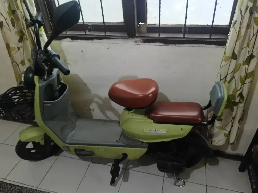 Sepeda Listrik Uwinfly D70 – Mulus, Siap Pakai, Harga 2,5 Juta Nego