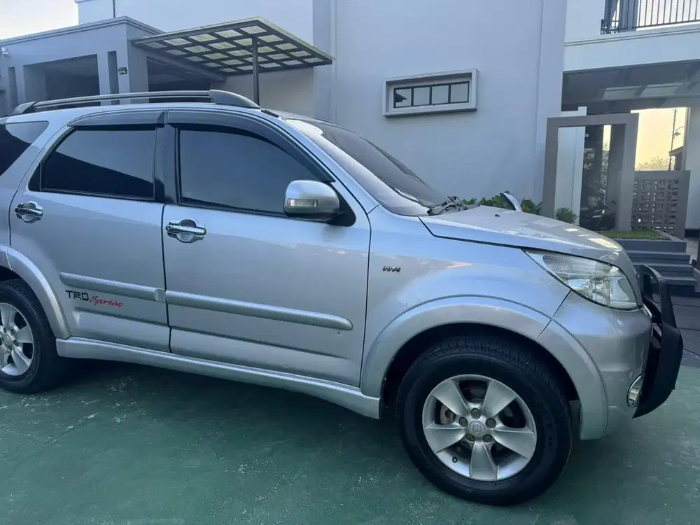 Toyota Rush tipe S M/T 2012