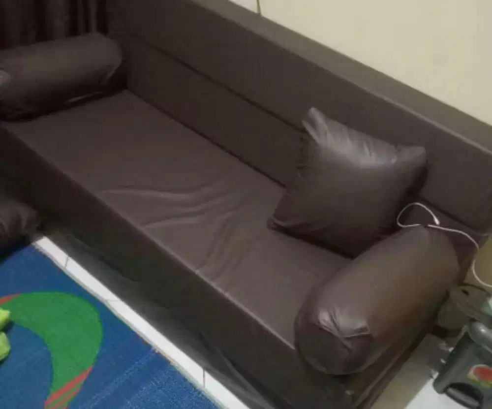 Sofabed  inoac anti air bekas