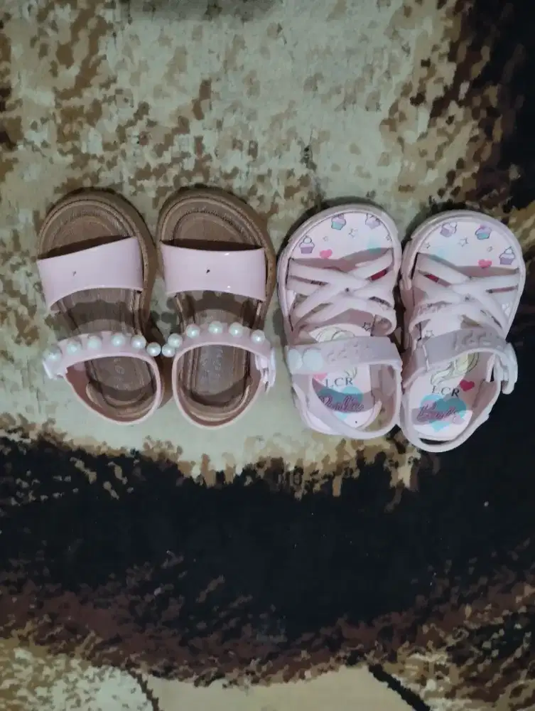 Sandal sepatu anak perempuan