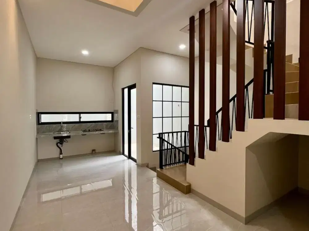 Dijual Rumah Baru 3 Lantai di Tomang, Jakarta Barat (UMI113)