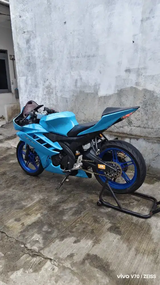 Motor r15v2 bekas kumplit negoin aja