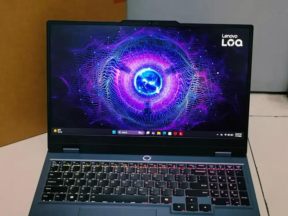 LIKE NEW LENOVO LOQ 15 IRX9 GARANSI RESMI  PANJANG 17 BULAN TERSISA