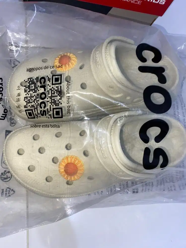 Dijual sendal crocs ORI