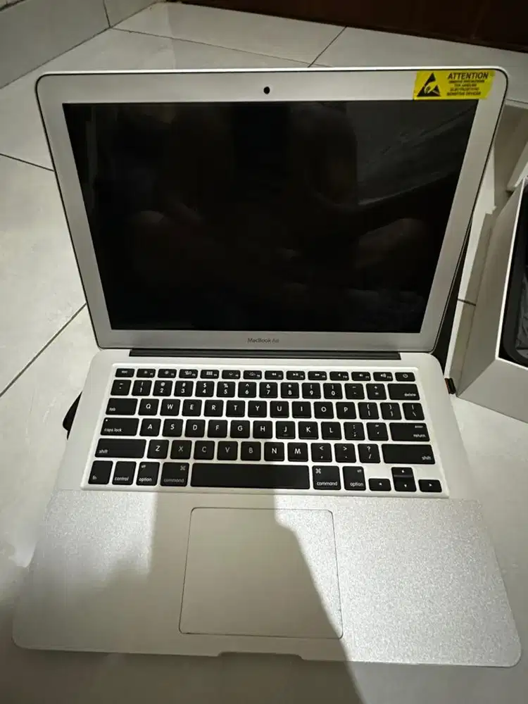Macbook Air 2017 13 1.6Ghz i5