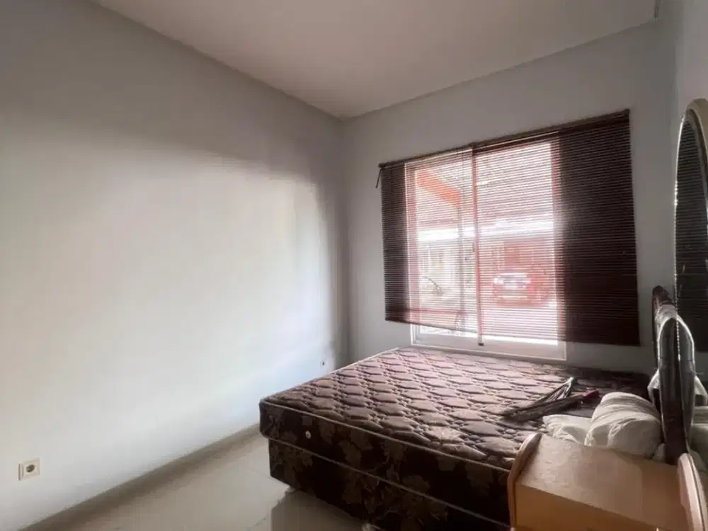 DIJUAL RUMAH GREEN LAKE AMERIKA LATIN MURAH