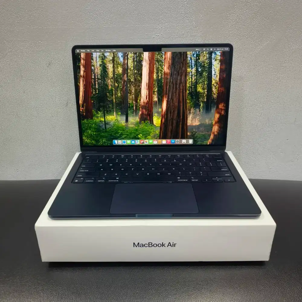 Macbook Air 13,6 inch 2022 Chip M2 RAM 8GB SSD 256GB ( Fullset )