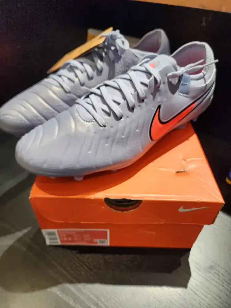 NIKE TIEMPO LEGEND 10 PRO FG DV4333402 Sepatu Bola Pria ORIGINAL