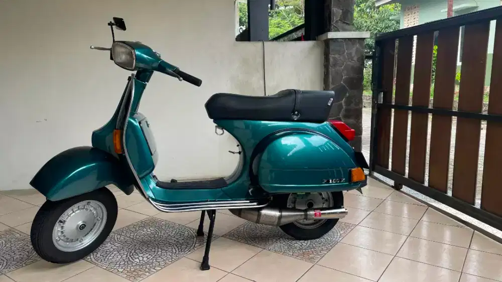 Vespa PX 1979 warna hijau