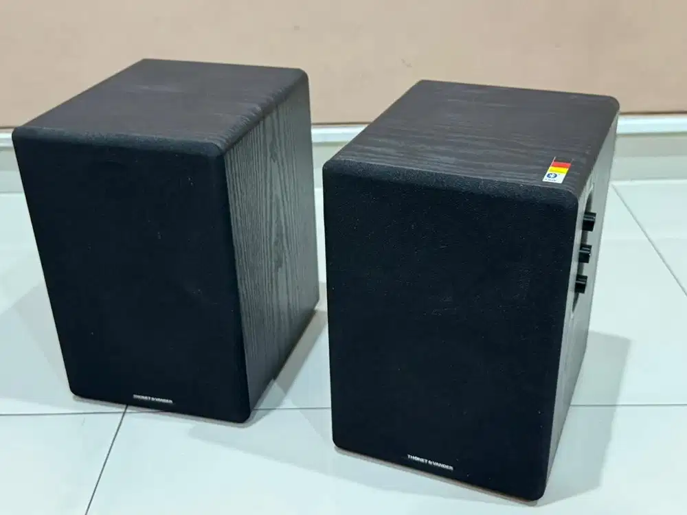 Jual Speaker Legend Thonet Vander Kurbis Bluetooth mulus jarang pakai