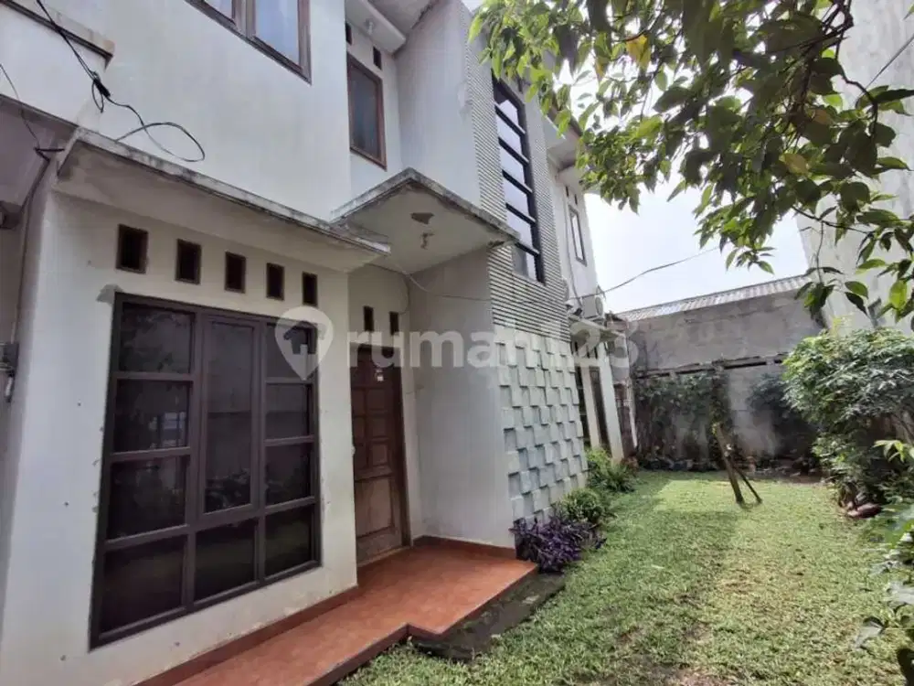 Rumah 2 lantai di Jagakarsa Jakarta Selatan, butuh jual cepat