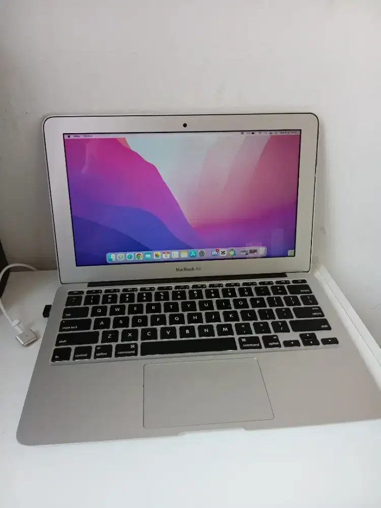 Macbook air 2015 11 inc 4/128 Gb