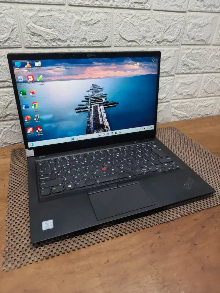 Lenovo Thinkpad X1 Carbon intel Core i5 Gen-8 (8/256gb) 13,3 inch SLIM