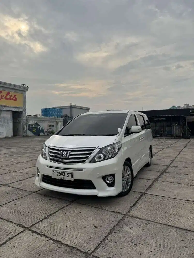 Toyota Alphard 2013 Bensin