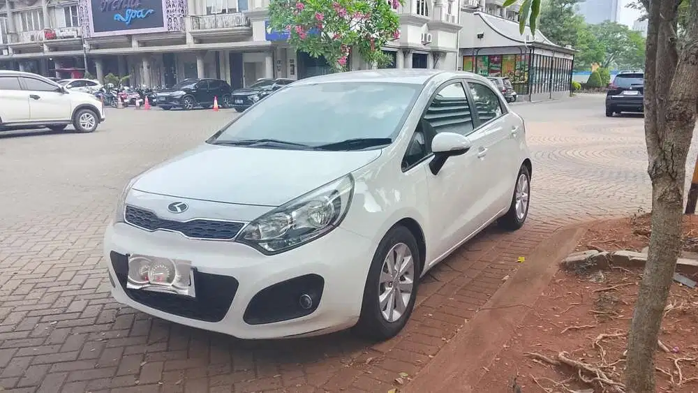 Kia Rio 2012 Bensin