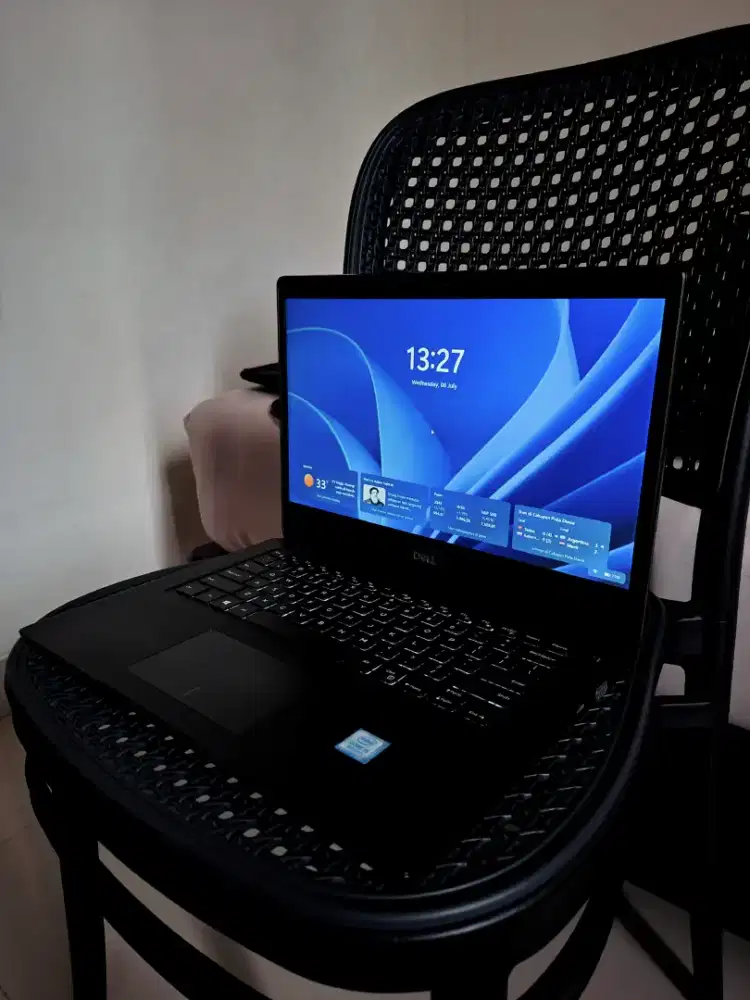 JUAL CEPAT!!!Dell Latitude 3400 Intel Core 5 Gen 8 RAM 16GB/SSD 512GB.