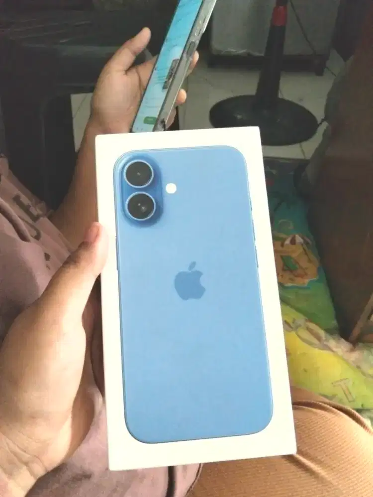 Iphone 16 128 garansi ibox