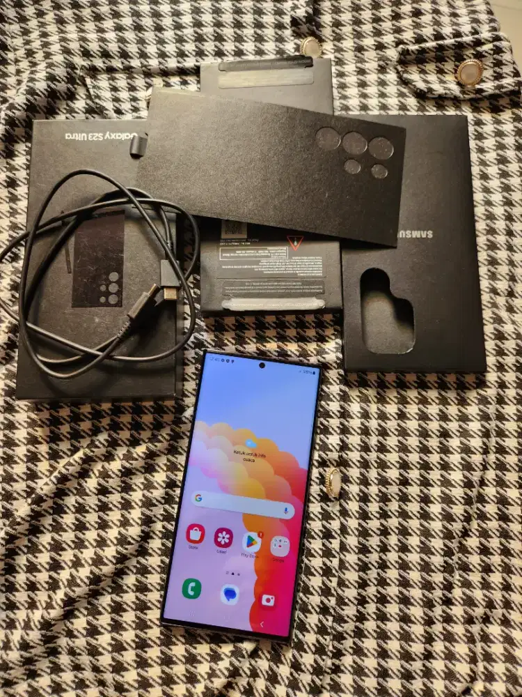 Samsung s23 ultra 12/512gb