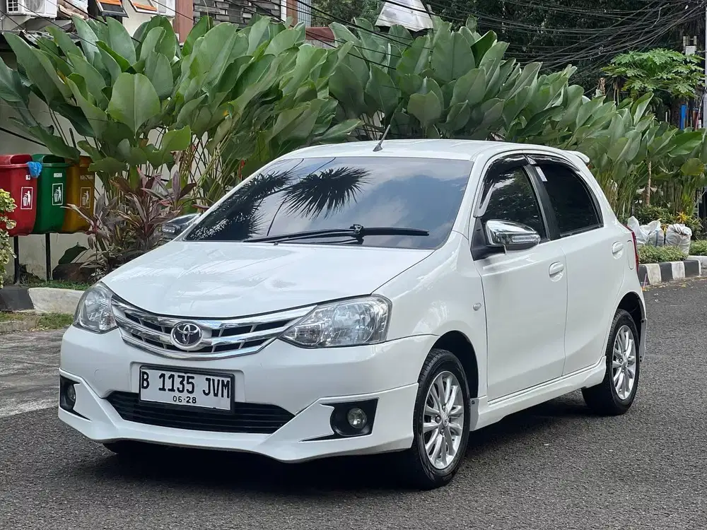 Toyota Etios G Valco MANUAL 2014 Putih