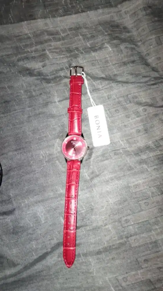 Di jual jam tangan bonia