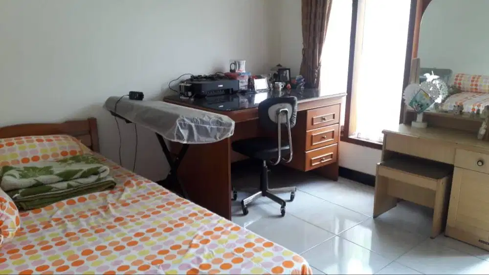 Dijual Rumah 2 Lantai Siap Huni di Taman Kopo Indah 3