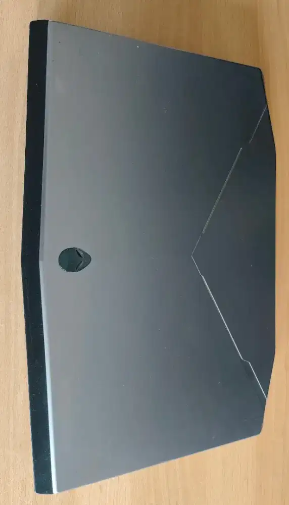Laptop Alienware Core i7 Bekas