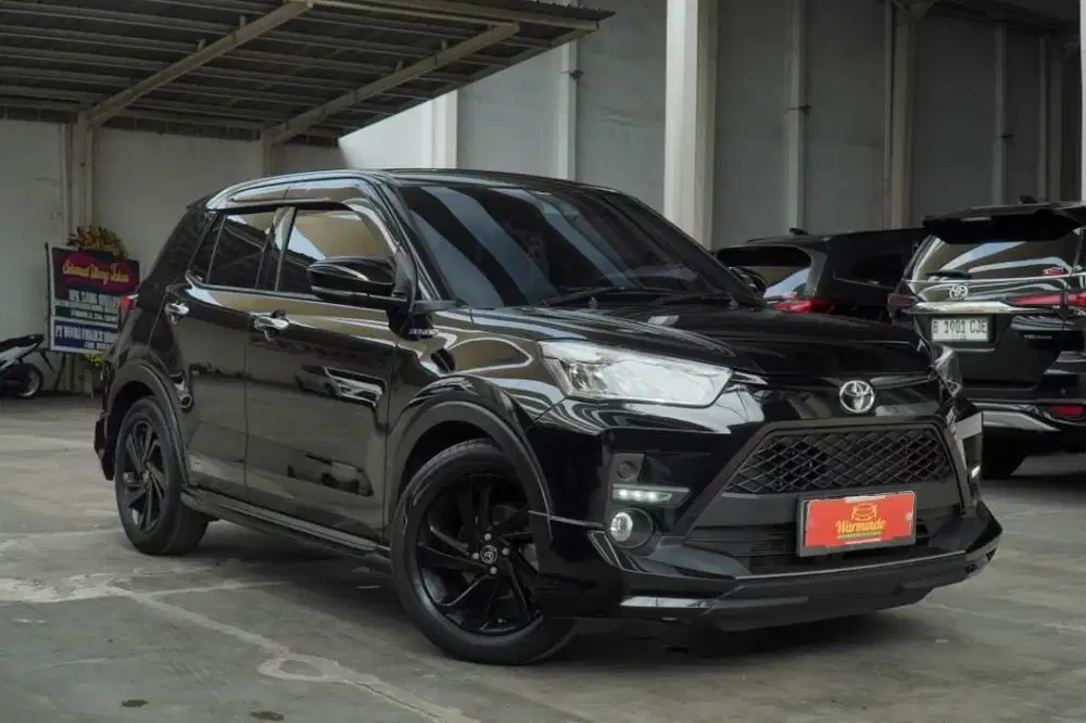 Toyota Raize 1.0 turbo GR Sport TSS Matic 2021 hitam AT CVT DP minim