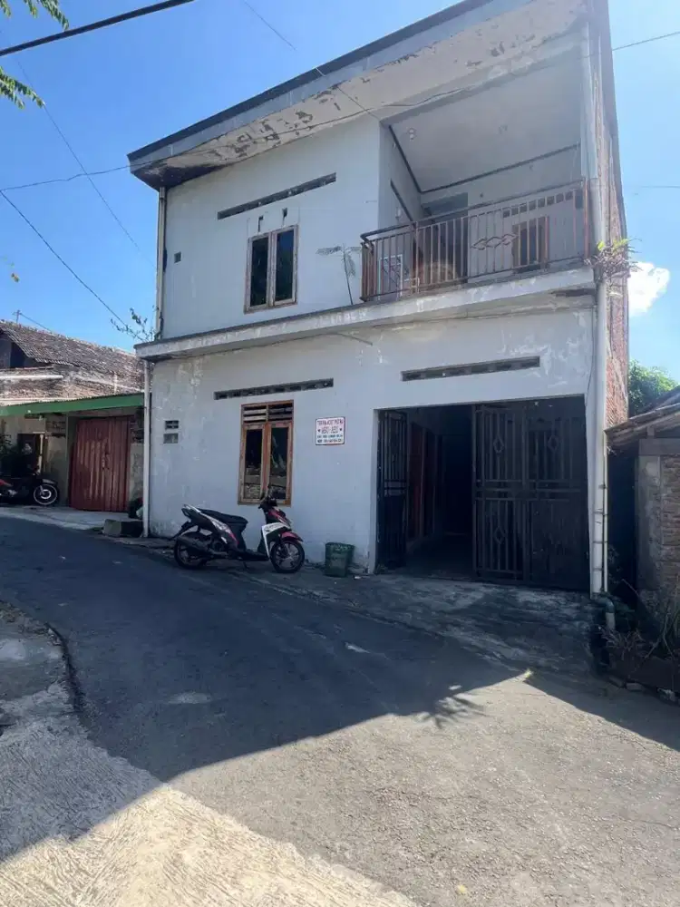 Kost aktif Belakang UNS
