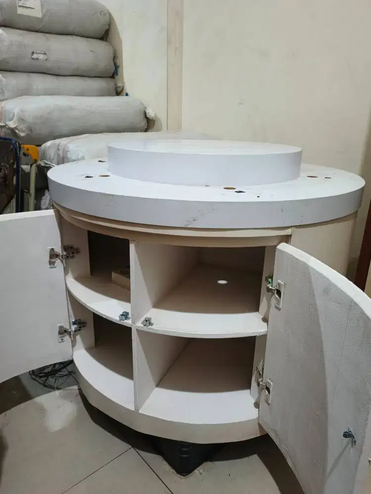Meja Display Toko Bulat Minimalis Putih - Second Murah