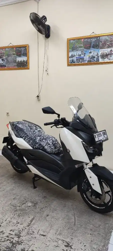 Xmax abs keyless 2018 km rendah istimewa