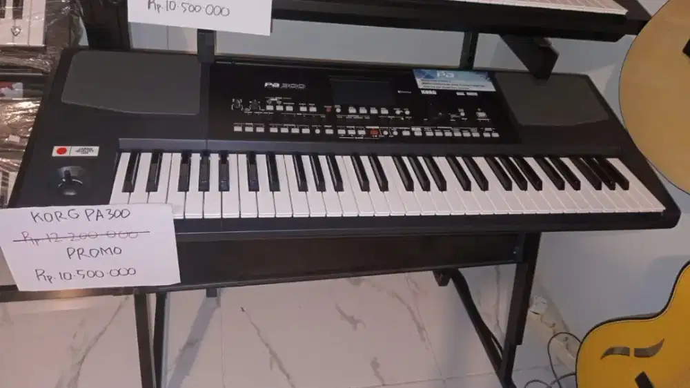 KEYBOARD KORG PA300