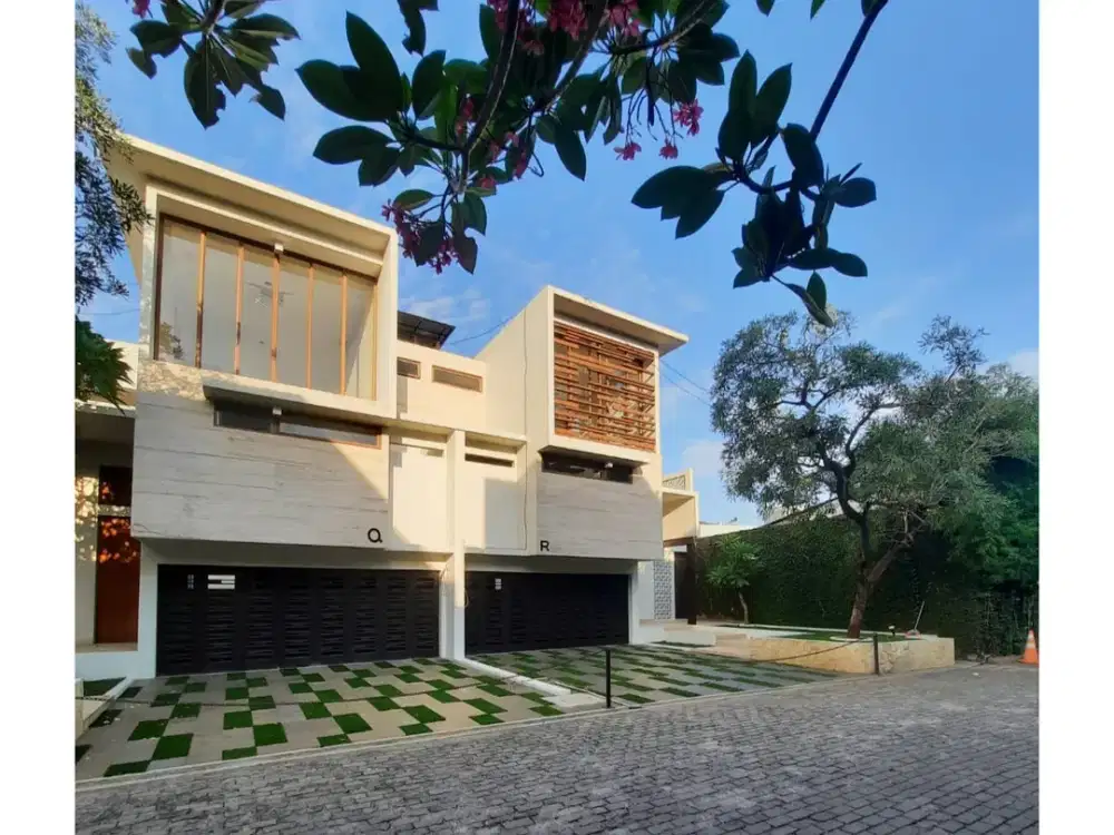 Luxury Townhouse Ampera Jakarta Selatan – LT Besar & Kolam Renang Pribadi F02