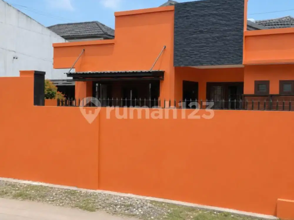 Rumah & Tempat Usaha, Pancoran Mas, Hak Milik, LT : 234 M2, Depok