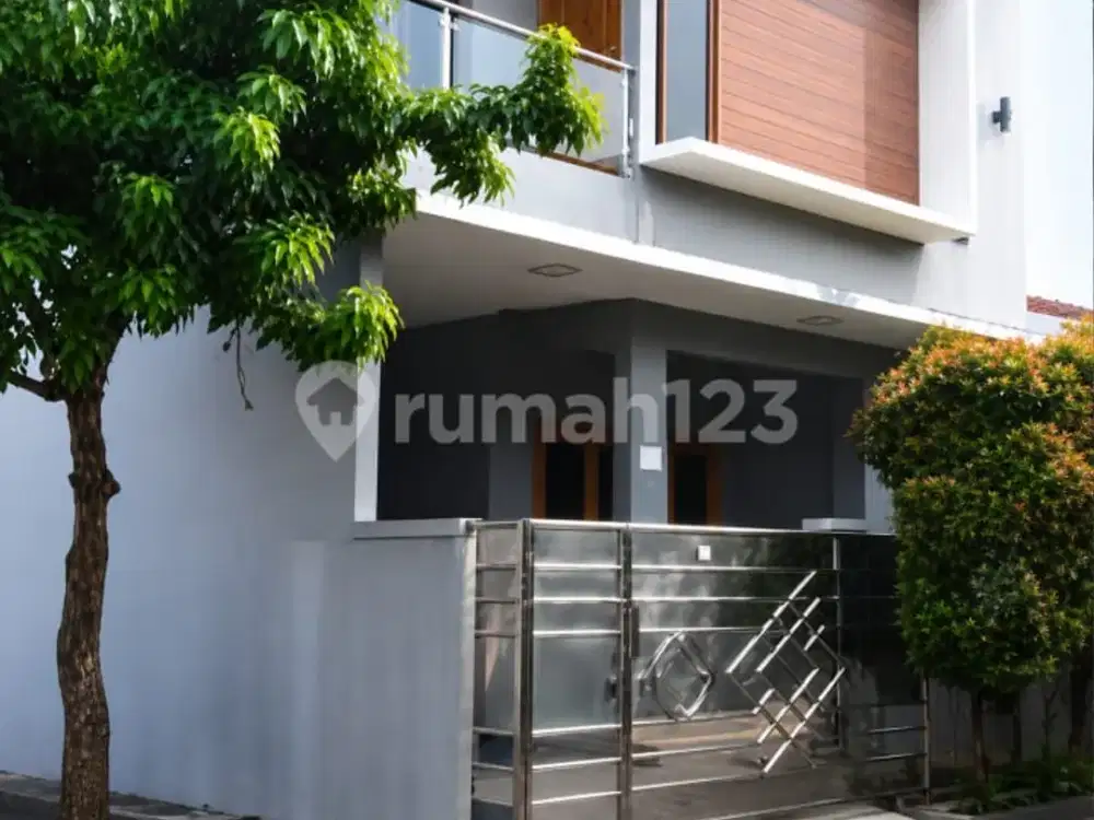 Rumah Bagus 2Lt Siap Huni, Taman Manggis Indah, Hak Milik, Depok