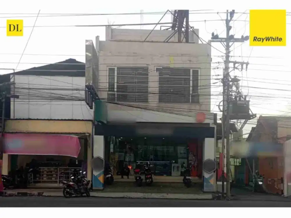 disewakan ruko 3 lantai caturtunggal depok sleman yogyakarta.
