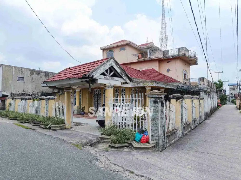 RUMAH MEWAH LAMA DITENGAH KOTA, KOKOH PONDASI SIAP UNTUK 3 LANTAI