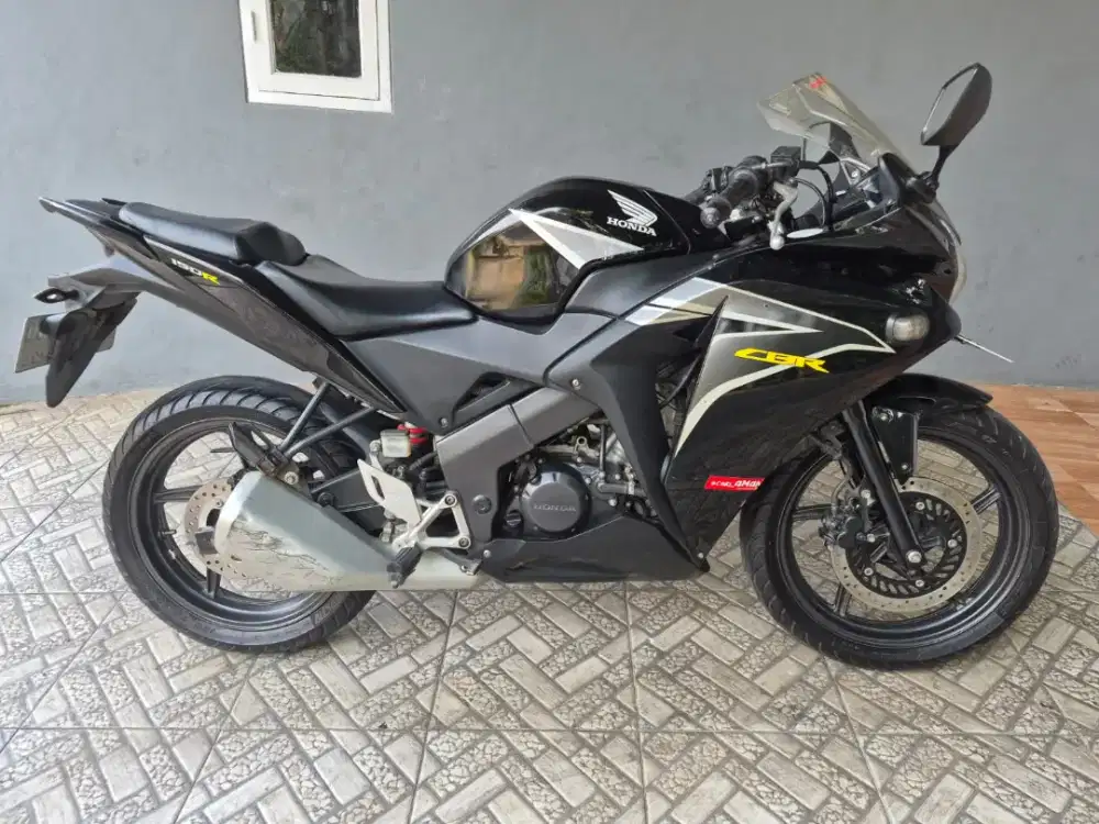 Honda CBR 150 original tahun 2013 pajak hidup
