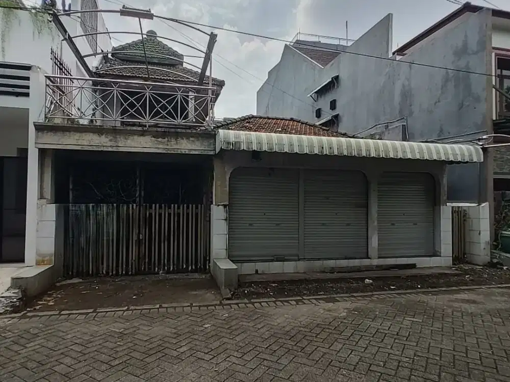 RUMAH HITUNG TANAH KETINTANG Hadap : Timur