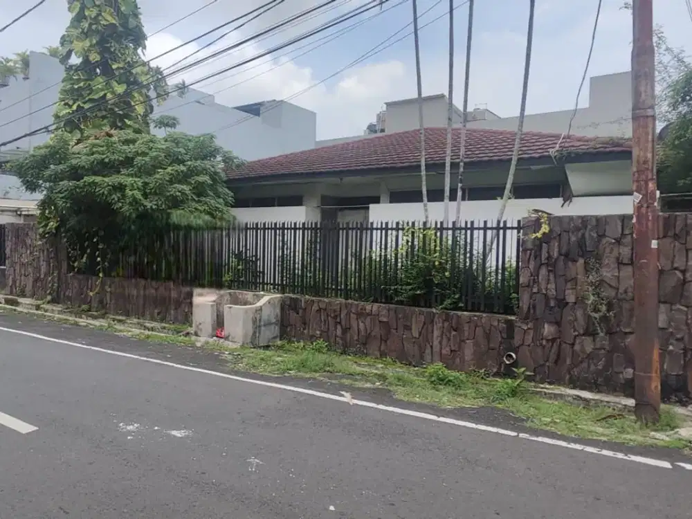 Rumah Cempaka Putih Tengah LT 550 M2 Strategis bisa Buat Kantor Dll
