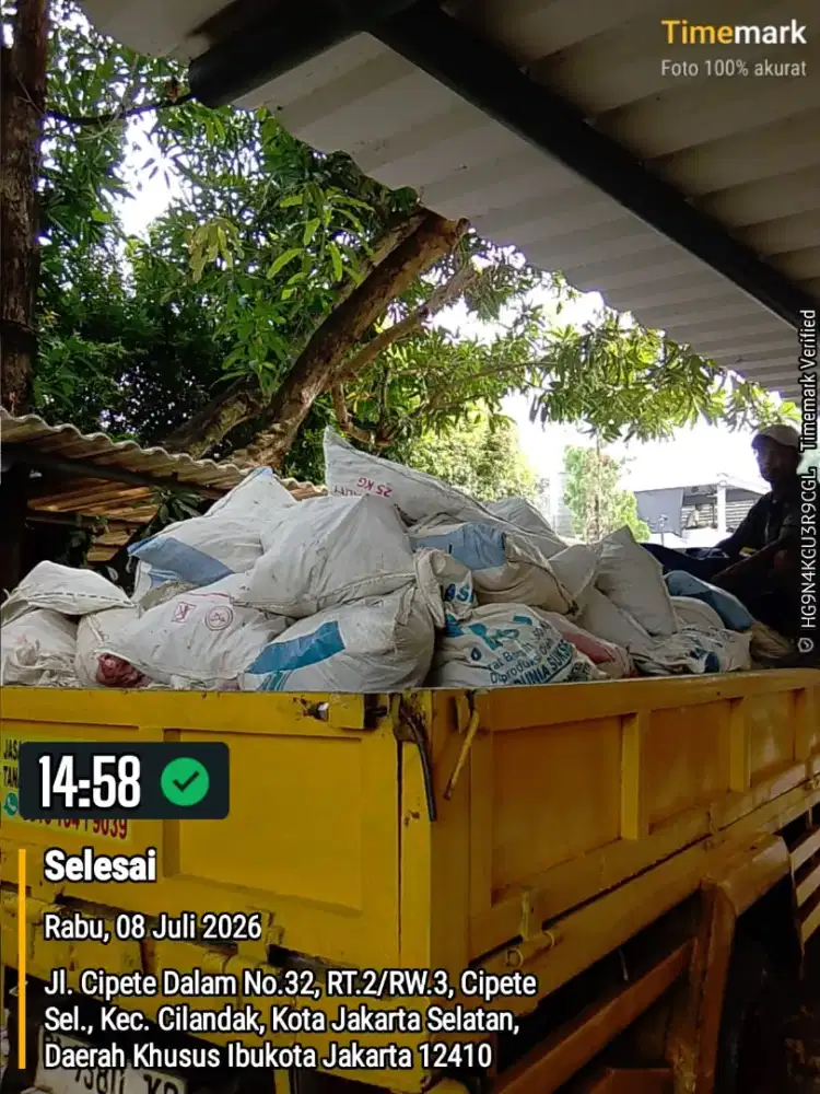 Jasa buang puing dan angkutan sampah