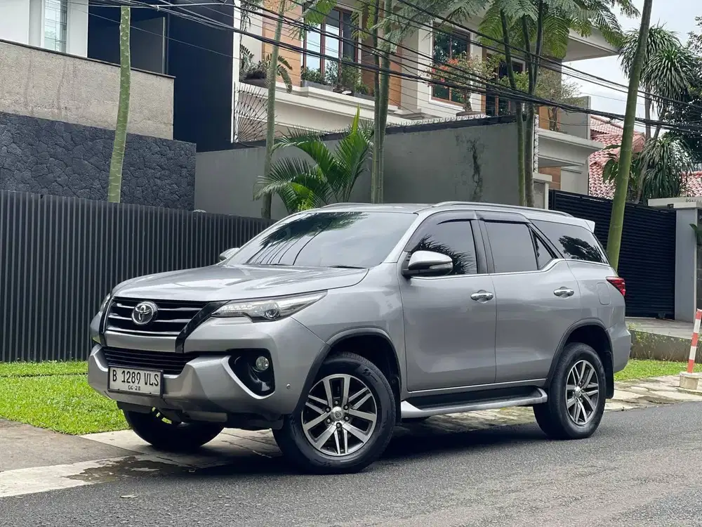 Toyota Fortuner 2.4 VRZ At 2017 Silver