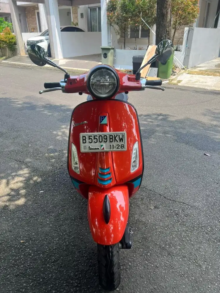 VESPA PRIMAVERA COLOR VIBE 150 IGET ABS LED THN 2023 PERFECT CONDITION