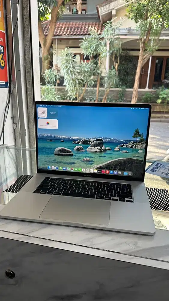 Macbook Pro 2019 i7 16/512gb 16inch