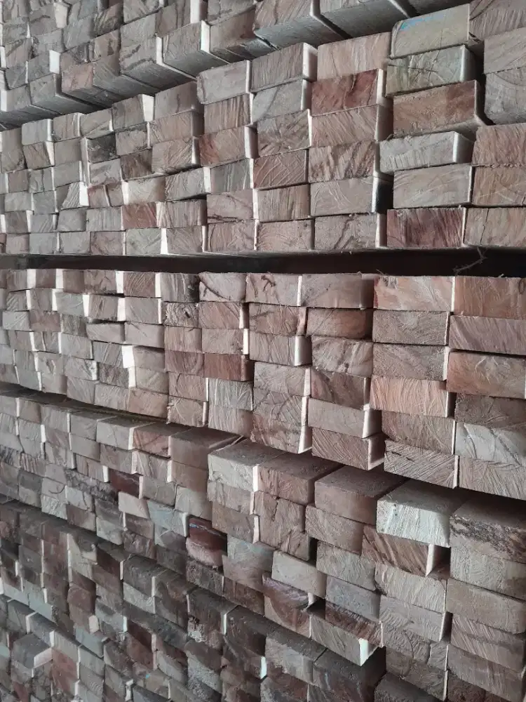 Kayu balok buat proyek dan toko material