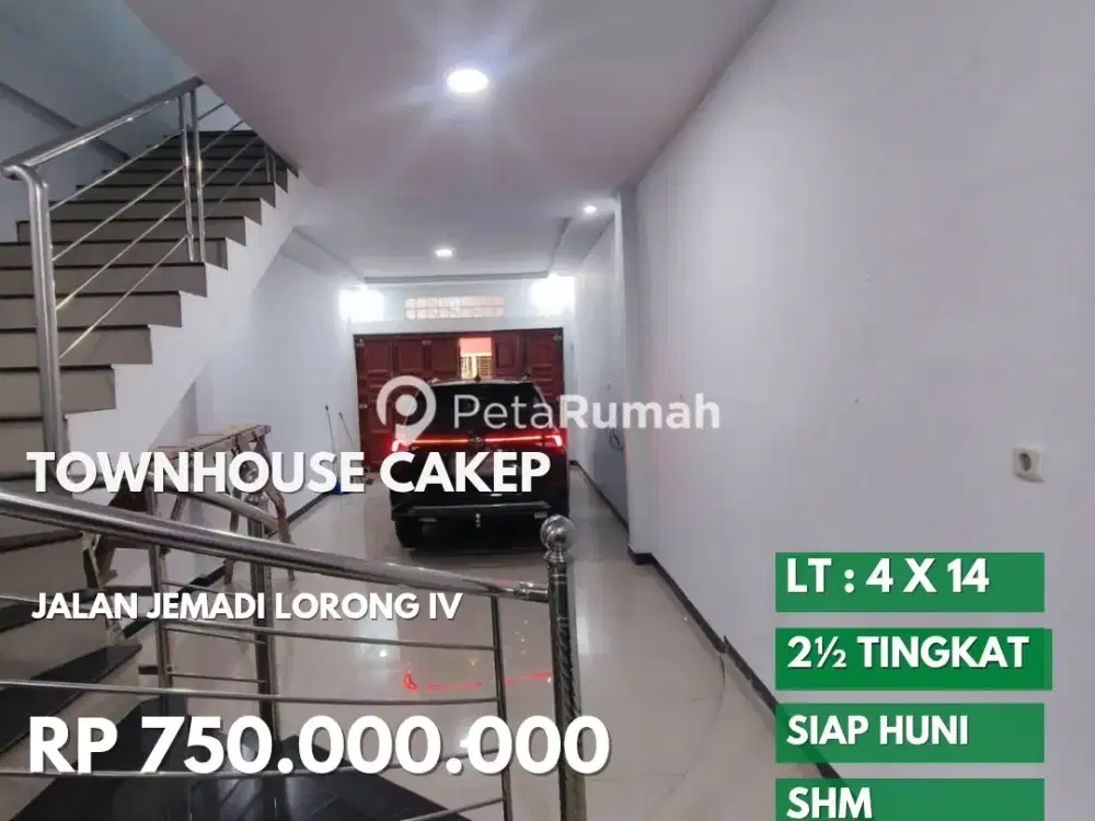 Townhouse cantik jalan jemadi lorong 4 daerah krakatau
