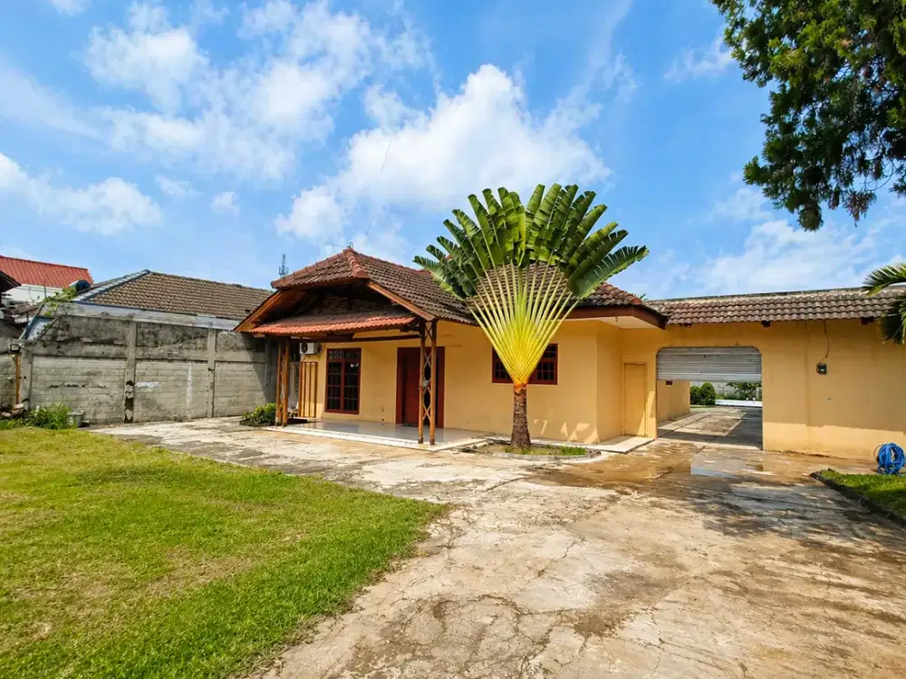 Rumah 1 Lantai Gas Alam, Cimanggis, Depok - Tanah Luas 1020m² & Kolam Renang Pribadi (SHM)